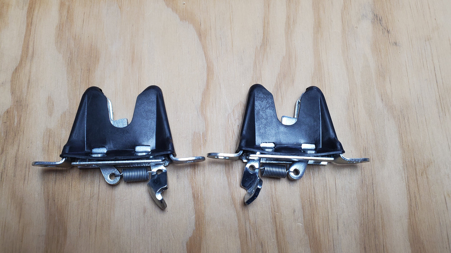 Rear Latches (Pair)
